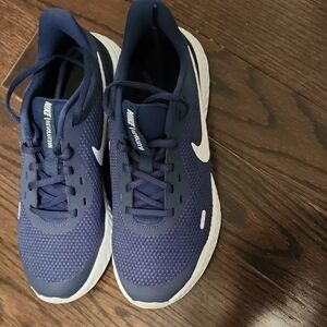 New Nike Revolution Men’s Running Shoes